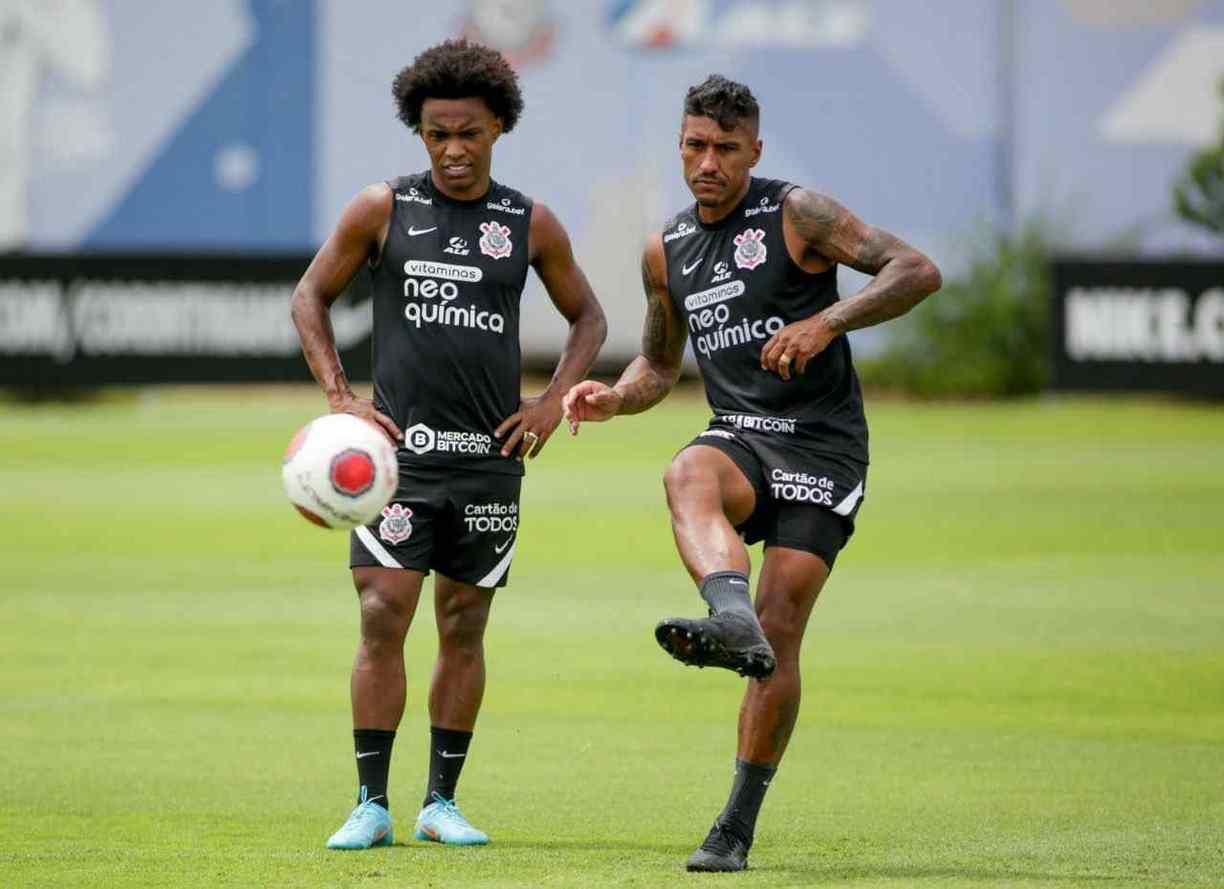 Paulinho e Willian são os jogadores experientes do Corinthians.