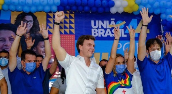 ELEIÇÕES 2022: Miguel Coelho deixa Prefeitura de Petrolina no dia 30 de março