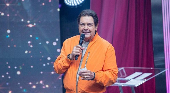 Veja as &uacute;ltimas informa&ccedil;&otilde;es sobre o estado de sa&uacute;de do apresentador Fausto Silva