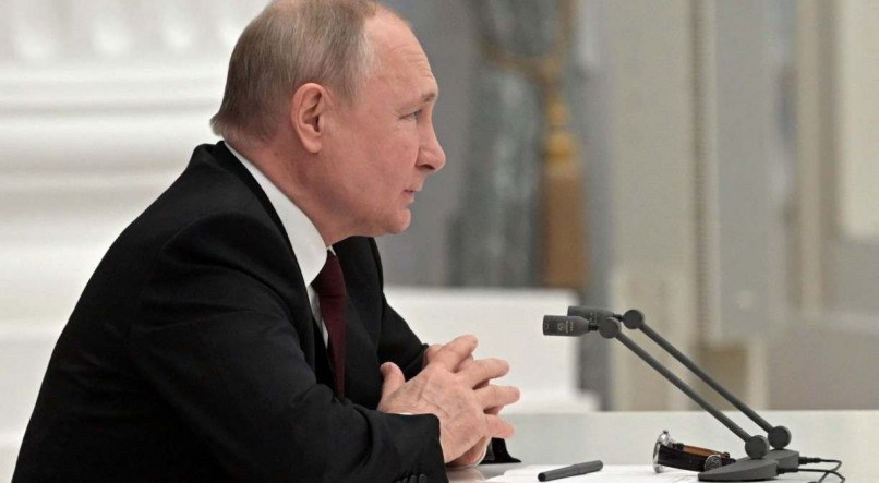 Putin reconheceu independ&ecirc;ncia de  Donetsk e Lugansk nesta segunda (21)