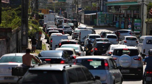 Novas câmeras vão conseguir captar placas em veículos que estiverem com velocidade de até 200 km/h