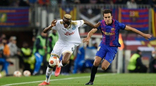 Napoli e Barcelona se enfrentaram no jogo de ida pela Liga Europa na quinta-feira da semana passada