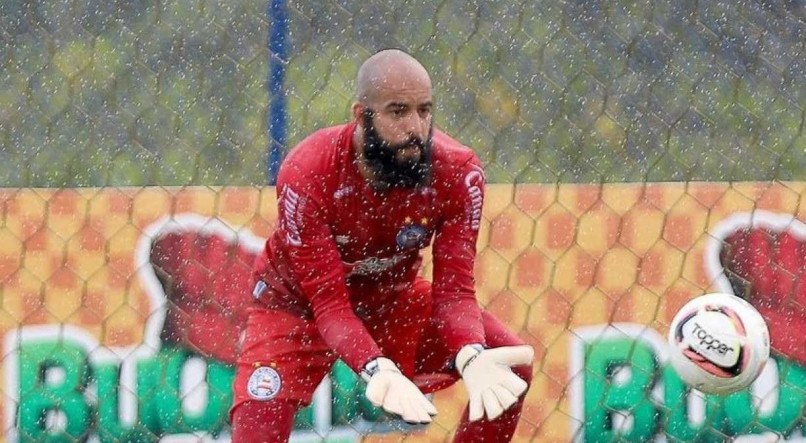 Por causa do ferimento, o goleiro Danilo Fernandes desfalca o Bahia contra o Sampaio Corrêa pela Copa do Nordeste