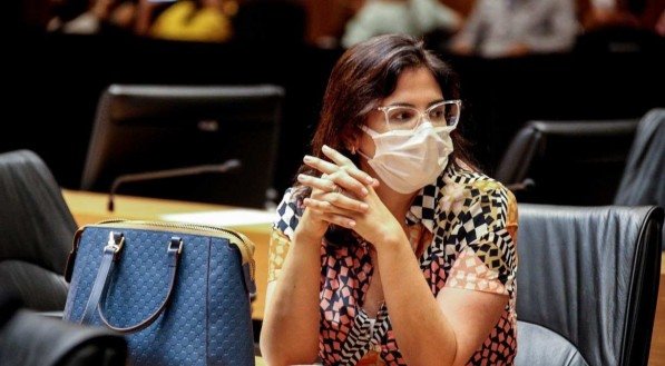 Às vésperas do fim do prazo para mudança de partido, Priscila Krause está cada vez mais próxima do PSDB