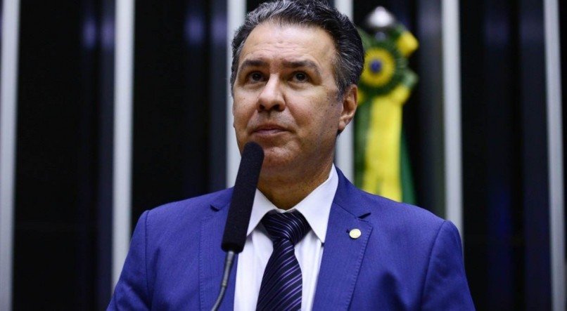 Deputado Capit&atilde;o Augusto (PL-SP) tamb&eacute;m tem um plano para ampliar o n&uacute;mero de filiados e quer passar de 700 mil para um milh&atilde;o at&eacute; o final do mar&ccedil;o