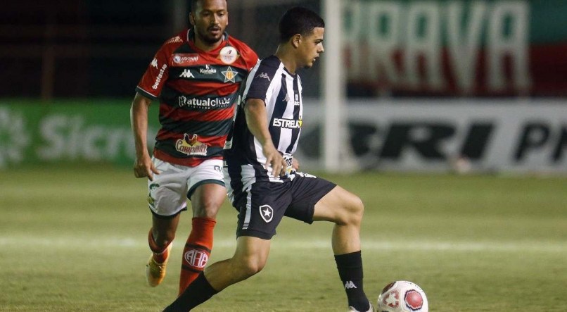 Botafogo não teve vida fácil no Luso-Brasileiro diante da Portuguesa pelo Campeonato Carioca
