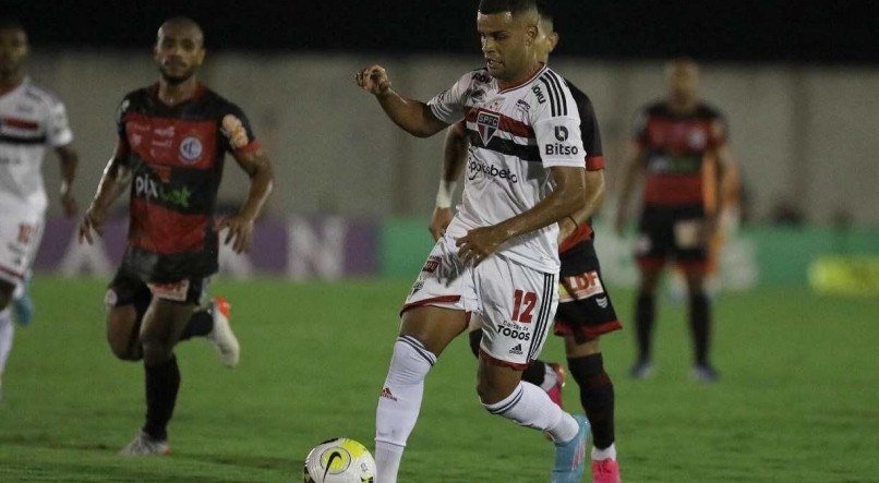 O São Paulo empatou com o Campinense pela Copa do Brasil no último jogo da temporada