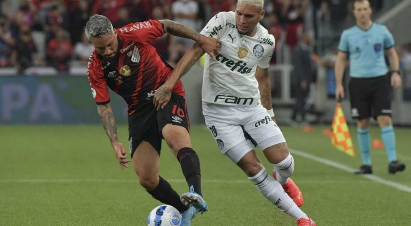 Palmeiras e Athletico-PR disputam o título da Recopa após conquistarem a Libertadores e Sul-Americana, respectivamente