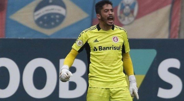 GLOBO X INTERNACIONAL: Veja o frangaço que o goleiro do Inter levou em cobrança de falta e que está eliminando os colorados