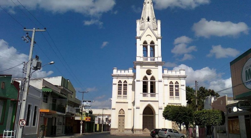 Igreja Matriz de NS. da Apresentação é um dos pontos turísticos de Limoeiro