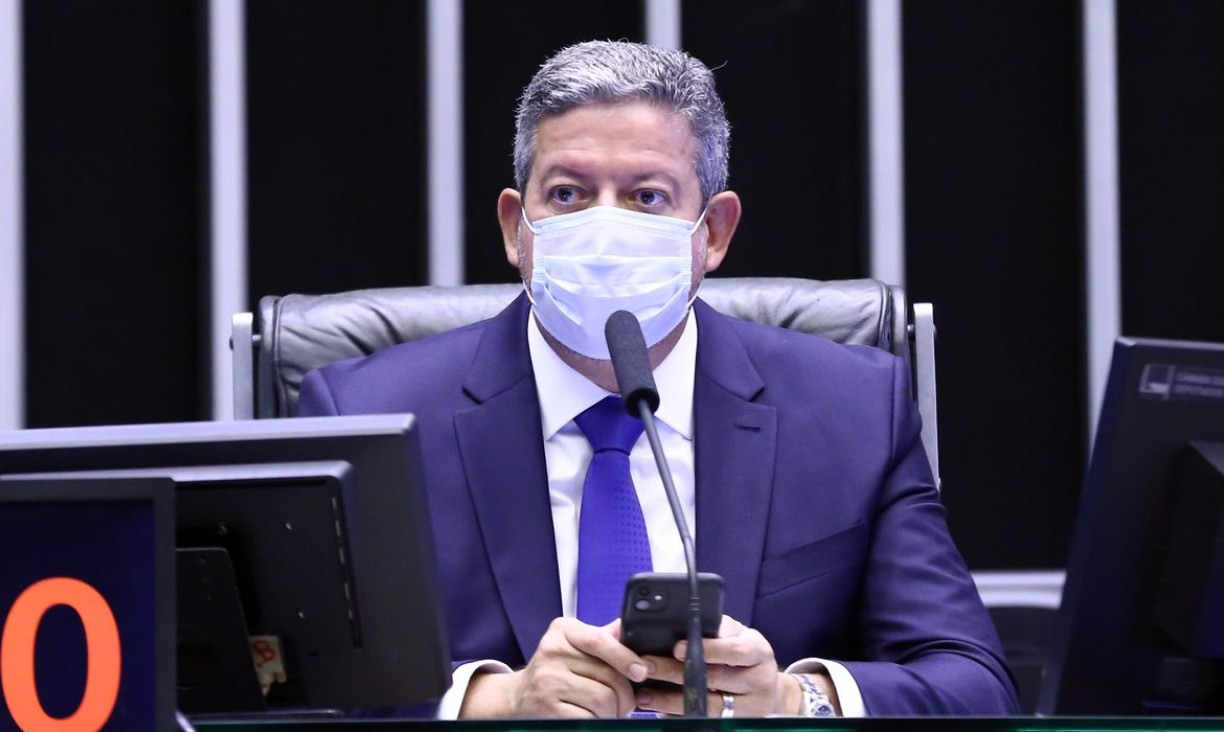 Lira condena uso midiático da Câmara em caso Daniel Silveira, mas fala em inviolabilidade da Casa