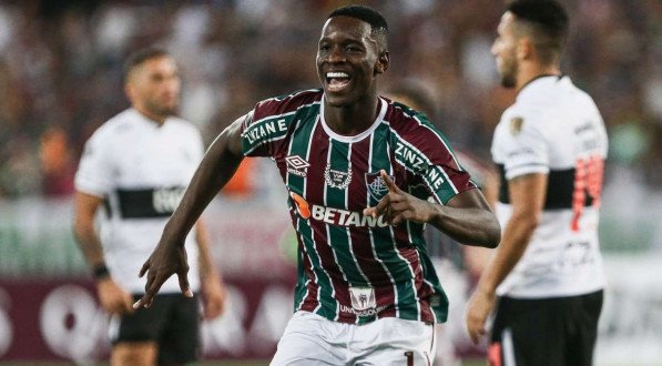 Luiz Henrique marcou um gola&ccedil;o na partida de ida entre Olimpia x Fluminense