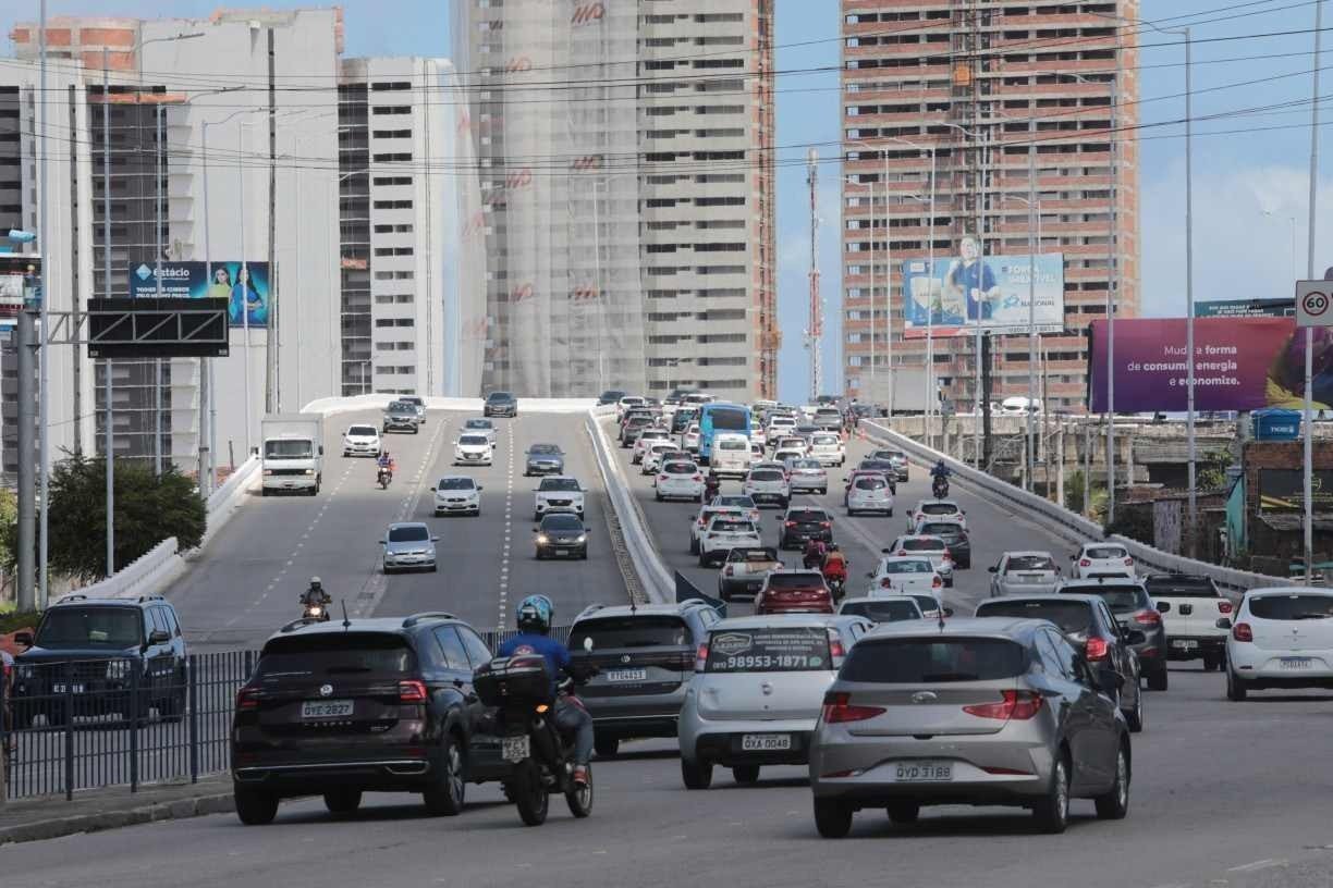 Obras da Compesa no Centro do Recife alteram trânsito nesta semana; confira