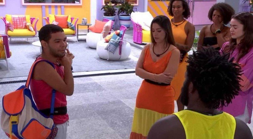 Vyni saiu cantando um repente e emocionou os brothers do BBB 22