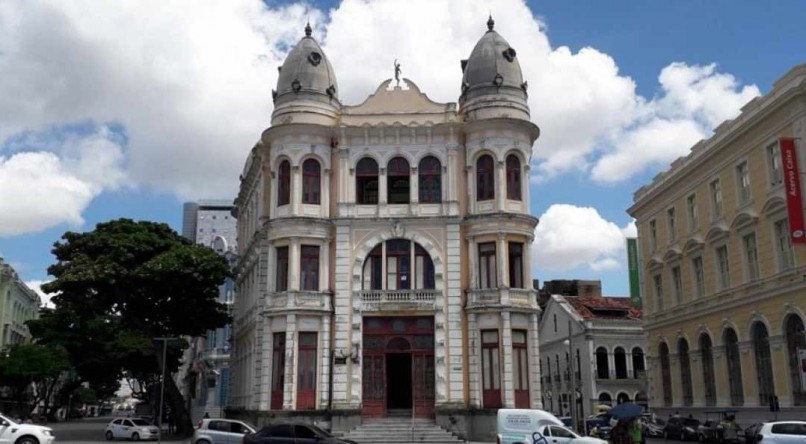 Sede histórica da Associação Comercial de Pernambuco, no Marco Zero