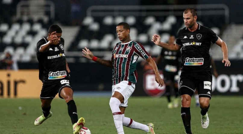  Fluminense x Botafogo se enfrentam pela semifinal do Campeonato Carioca