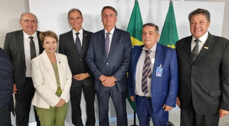 Plantadores de cana de Pernambuco participam de reunião com Bolsonaro e mais cinco ministros, em Brasília