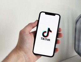 Como baixar vídeos e fotos do TikTok no celular?