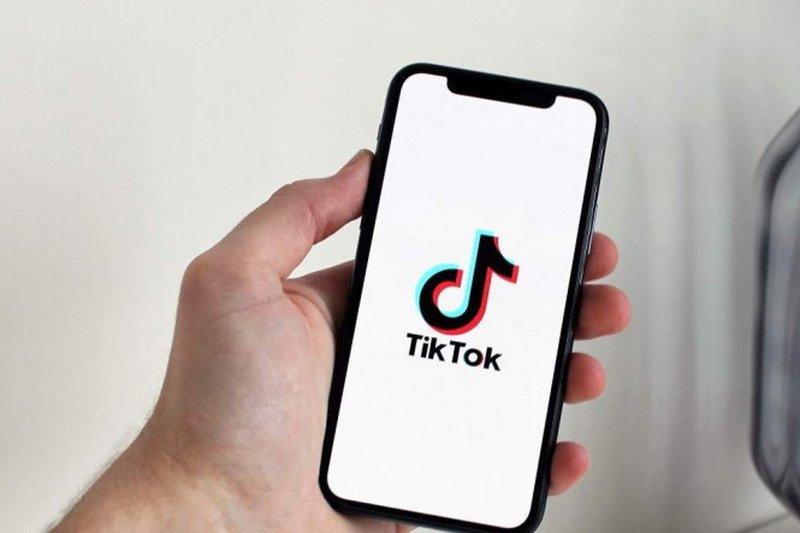 REDE SOCIAL TikTok tem mais de 1 bilhão de usuários ativos por mês