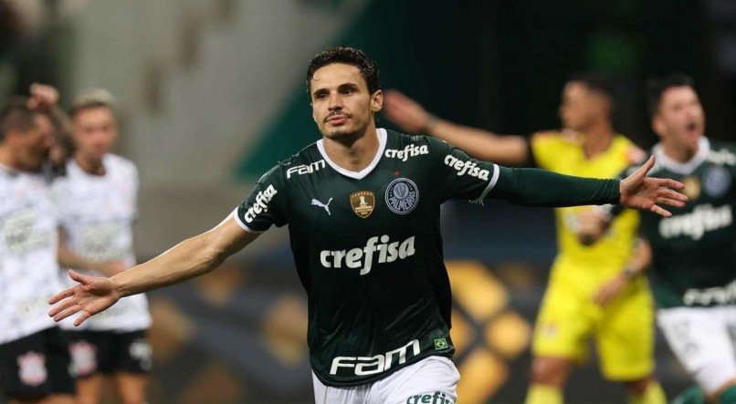 Sao Paulo, Brazil. 03rd Apr, 2022. SP - Sao Paulo - 03/04/2022 - PAULISTA  2022 FINAL, PALMEIRAS X SAO PAULO - Raphael Veiga jogador do Palmeiras  comemora seu gol com Dudu jogador