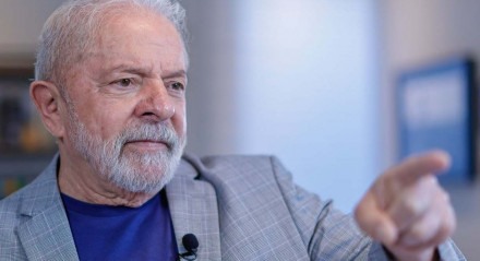 "Não tem sentido uma ex-presidente da República trabalhar de auxiliar em outro governo", disse Lula sobre Dilma