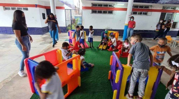 Após dois anos, escolas municipais de Paulista, no Grande Recife, começam a ser reabertas para aulas presenciais