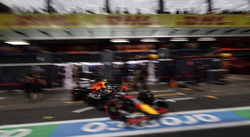 Max Verstappen larga em quarto