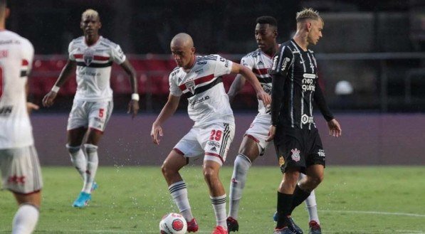 Corinthians e S&atilde;o Paulo se enfrentam pelo Brasileir&atilde;o