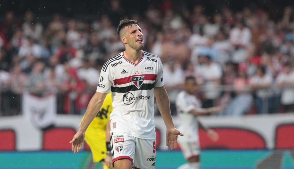 São Paulo vence o Palmeiras e fica perto do título Paulista - 30/03/2022 -  Esporte - Folha