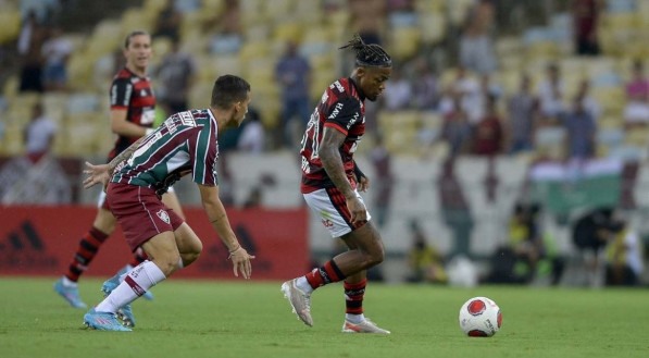 Fluminense venceu o Flamengo no primeiro jogo do Campeonato Carioca.