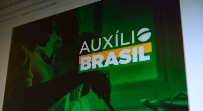 PEC tenta aumentar Aux&iacute;lio Brasil de R$ 400 para R$ 600
