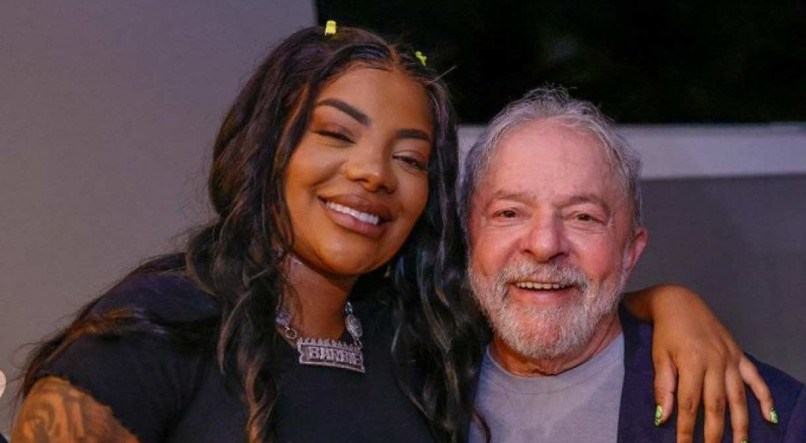 Ludmilla e Lula tiraram foto juntos em festa promovida pelo ex-presidente, que reúniu diversos famosos