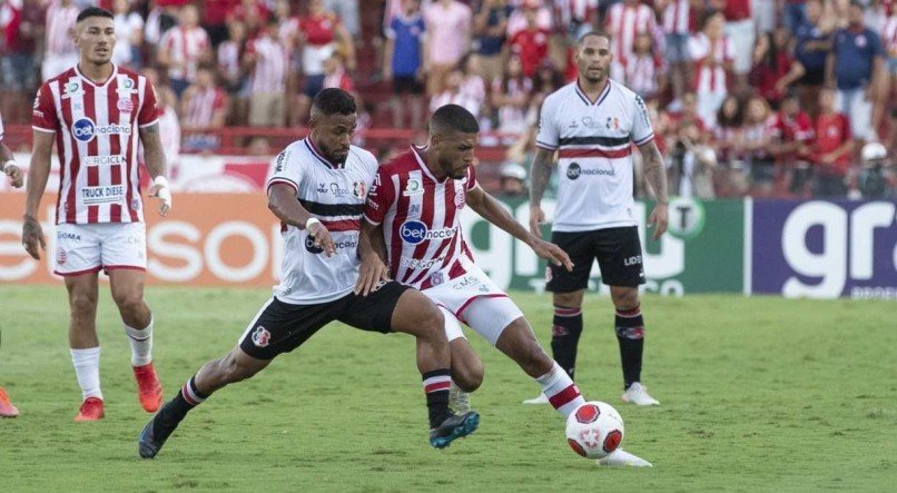 O volante Rhaldney deve ser titular no N&aacute;utico contra o Bahia pela S&eacute;rie B