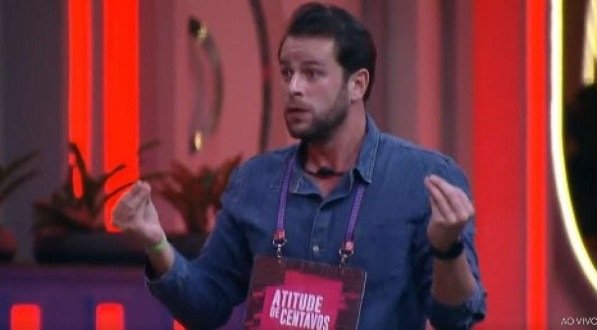 Gustavo no jogo da discórdia. 
