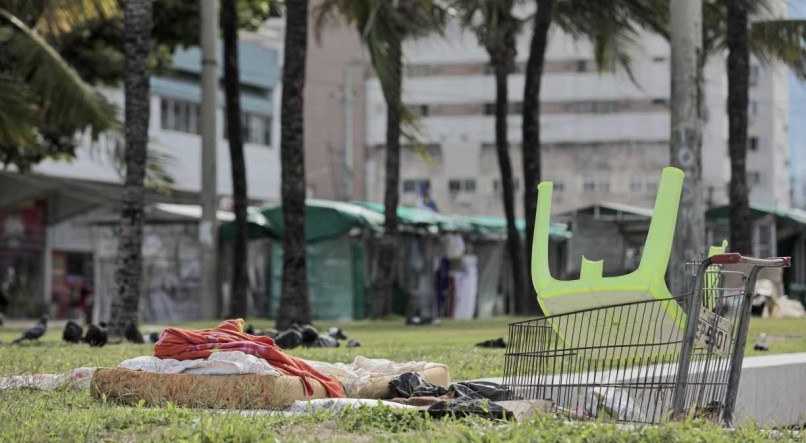Comerciantes reclamam da inseguran&ccedil;a e aguardam reforma da Pracinha de Boa Viagem, Zona Sul do Recife