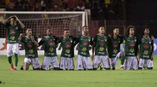 O Salgueiro eliminou o Sport nas quartas de final do Campeonato Pernambucano