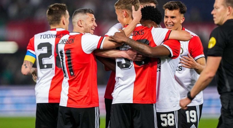 O Feyenoord entra em campo nesta quinta-feira pela Conference League