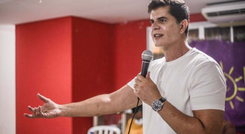 Jo&atilde;o Arnaldo &eacute; pr&eacute;-candidato ao Governo de Pernambuco pelo PSOL