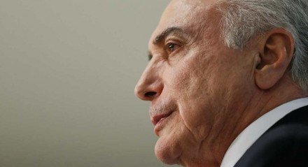 Michel Temer diz que mudança do foro privilegiado requer diálogo com STF