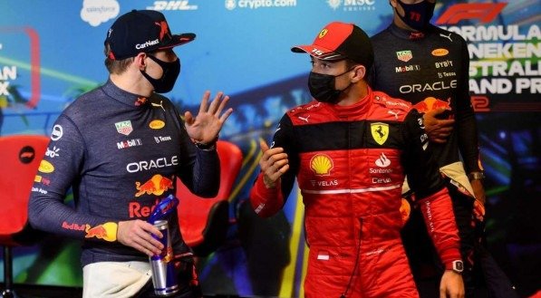 Verstappen e Leclerc fazem um belo confronto neste in&iacute;cio de temporada na F1