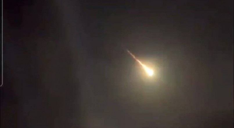 Meteoro foi visto na noite dessa sábado (9) em cidades de Goiás