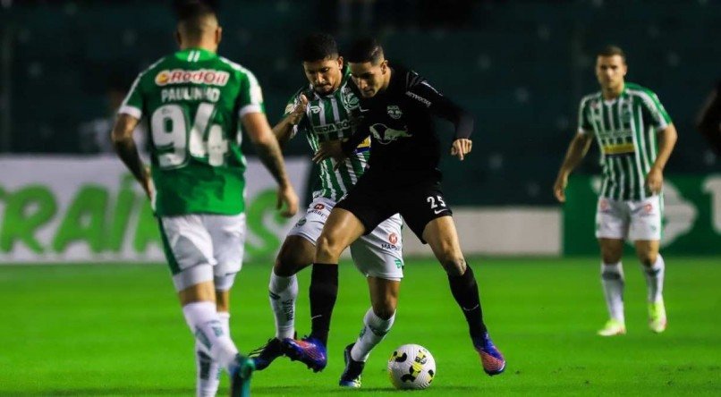 Equipes foram as últimas a estrear no Brasileirão, nesta segunda-feira (11)