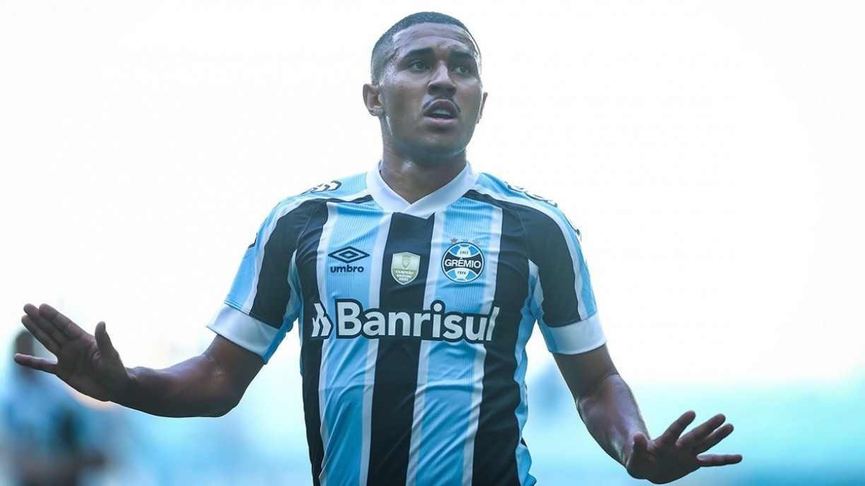 Bahia anuncia novo homem-gol para Série B; saiba quem é