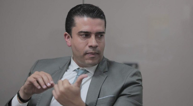 Rodrigo Pinheiro, novo prefeito de Caruaru, visita o Sistema Jornal do Commercio.