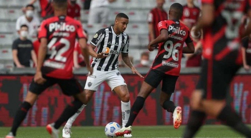 Athletico-PR e Atlético-MG estão disputando a Libertadores da América e o Brasilleirão em paralelo