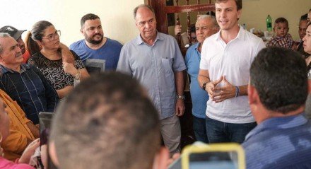 Miguel Coelho, pré-candidato ao Governo de Pernambuco, recebe apoio de lideranças políticas de oposição em Afrânio