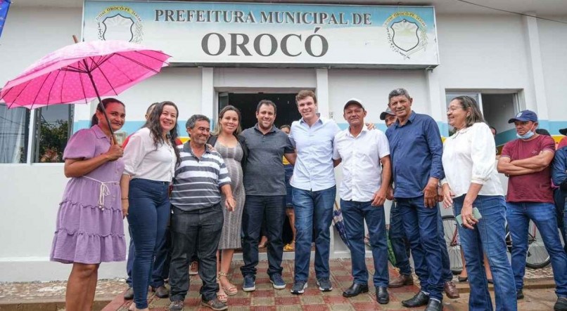 Miguel Coelho recebe apoio de políticos de Orocó
