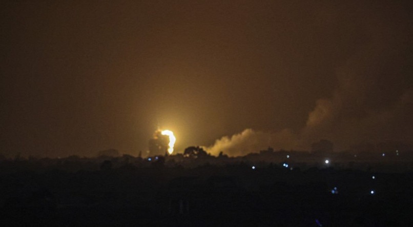 Força aérea de Israel conduziu um ataque contra o sul do território palestino da Faixa de Gaza
