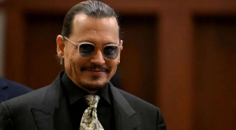 Johnny Depp foi encontrado inconsciente no quarto do hotel e a banda cancelou os shows