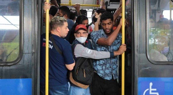 Transporte por moto: Brasileiros trocam transporte público por aplicativos de motos em busca de conforto e agilidade